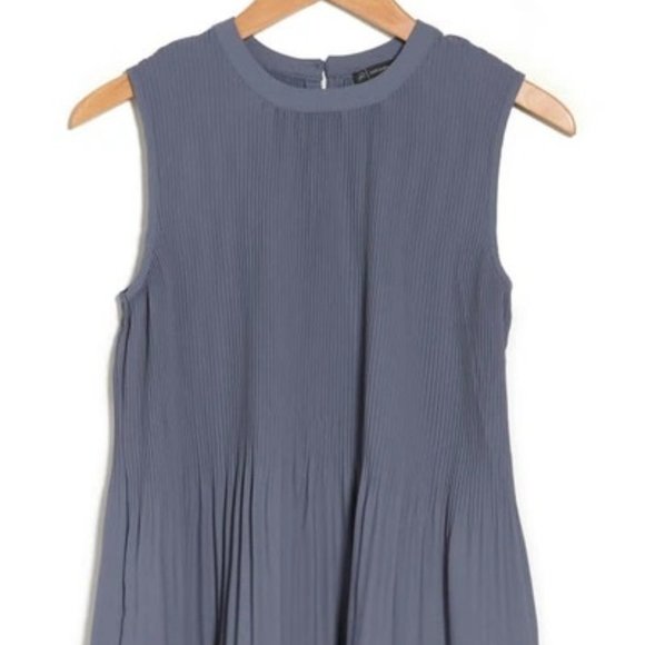 ADRIANNA PAPELL Pleated Sleeveless Tank Top In Dusty Blue XS NWT - Picture 2 of 7
